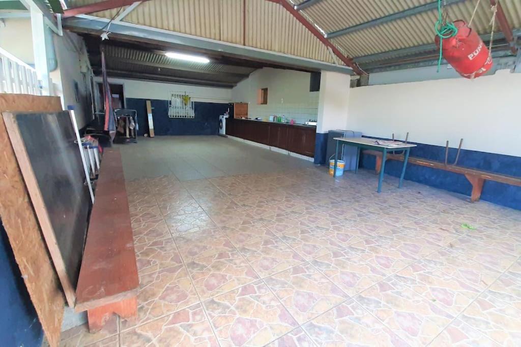 Chambre Privee 2 - Case Creole Le Mistral,Chez Kevin Saint-André Dış mekan fotoğraf